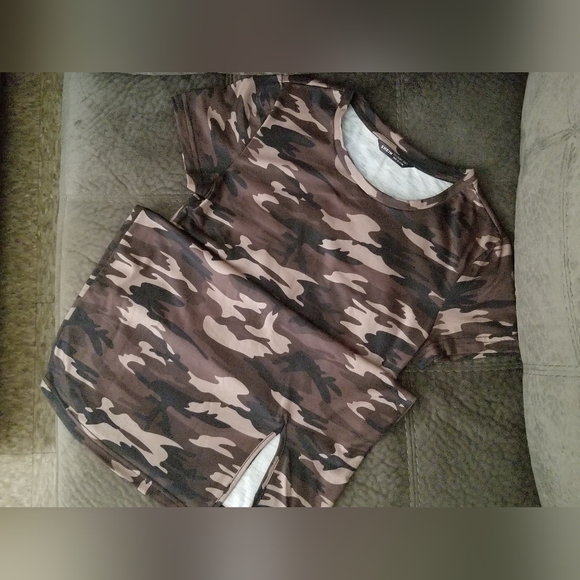 Shein | Women Split Hem Camouflage Short Dress - Picture 2 of 7